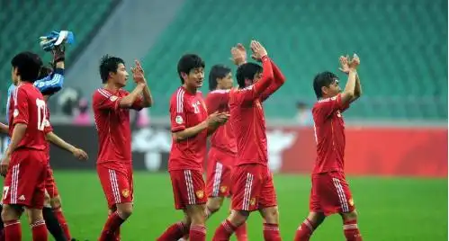 中国国足11次冲击世界杯回顾:02年韩日成为巅峰 三次只差一步晋级
