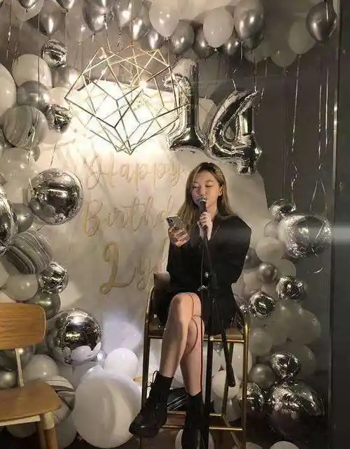 「王菲女儿照片」王菲一家三口相片 - 时尚仙女网