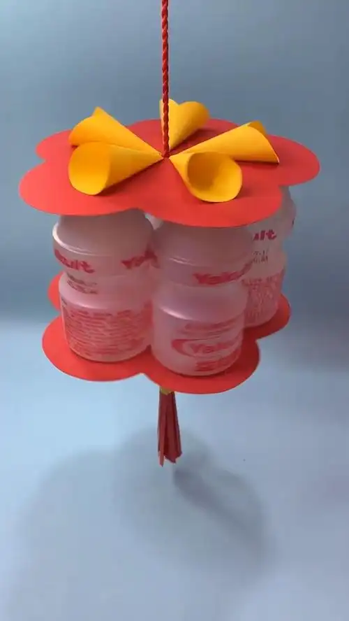 手工#喝过的酸奶瓶不要扔,做一个非常环保的中秋节灯笼吧.