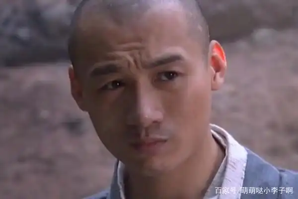 作为《天龙八部》中的虚竹,高虎并不像剧中那样武功盖世,曾因为拍戏