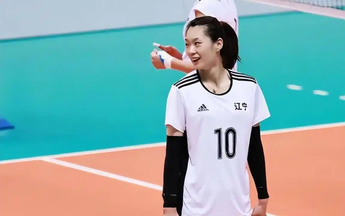 新赛季恐专注于地面保障,国手生涯或已结束_中国女排_辽宁女排_机会