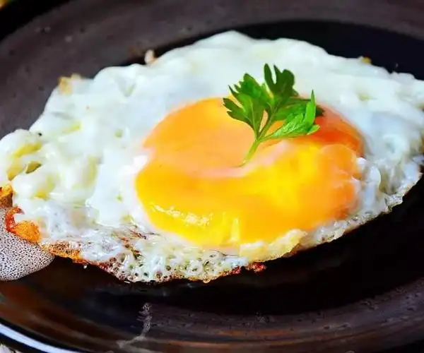 为什么一煎荷包蛋就粘锅原因居然出在这