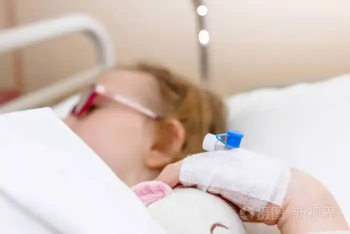 病人手上的一次性输液, 学前儿童