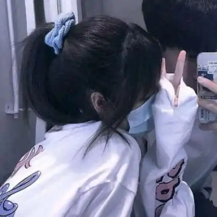 手机控情侣头像挡脸