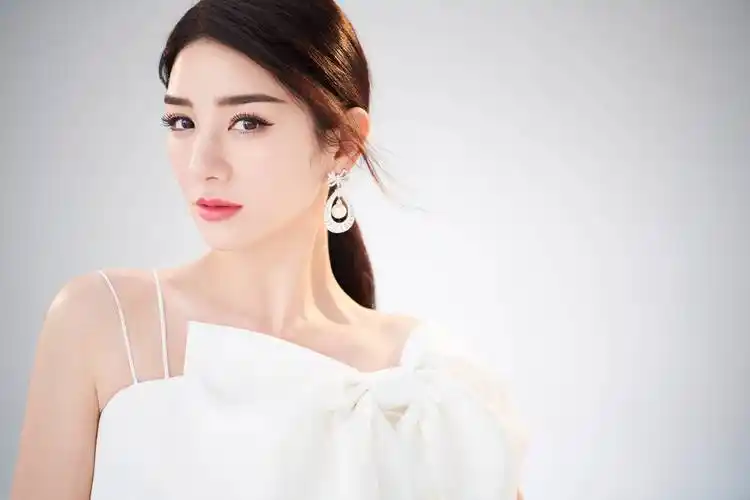 黄奕:重新回来,我把自己当"新人"_角色_丈母娘_女儿