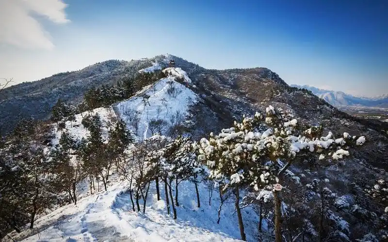 高山雪景图片高清风景桌面壁纸图片下载