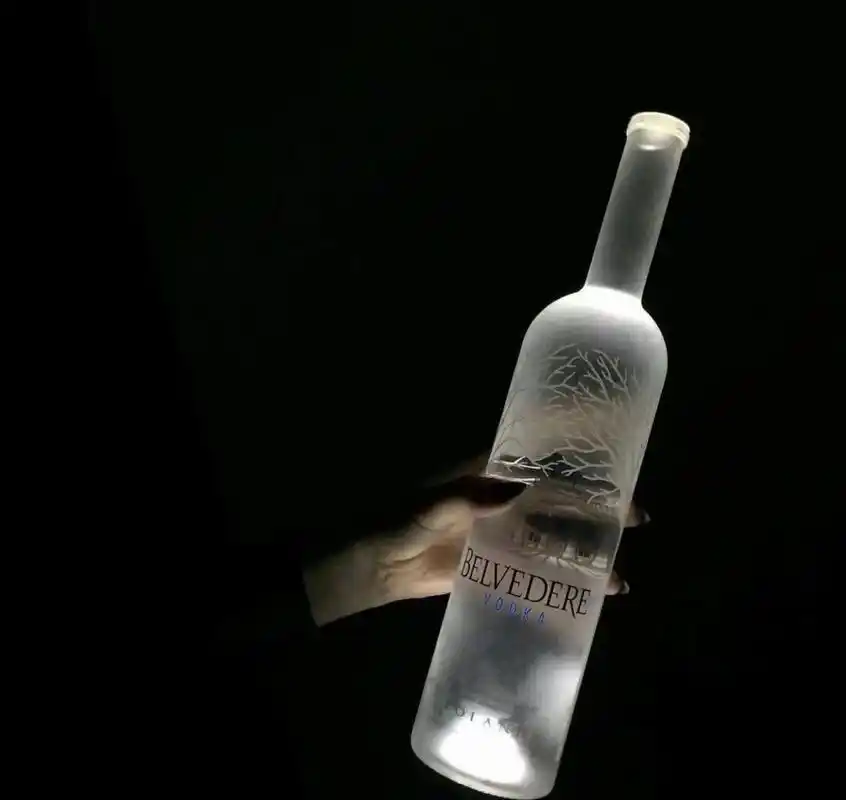 微醺 #酒背景图 #喝酒图片#酒 - 抖音