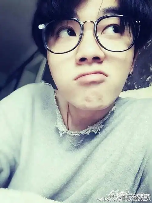 为什么看华晨宇今年的采访和直播感觉跟以前很不一样了