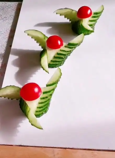 黄瓜摆盘,简单又实用,你学到了吗?