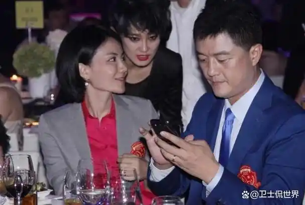 李嫣用脚投票,抚养权还有一个月失效就亲近王菲,李亚鹏不敢生气