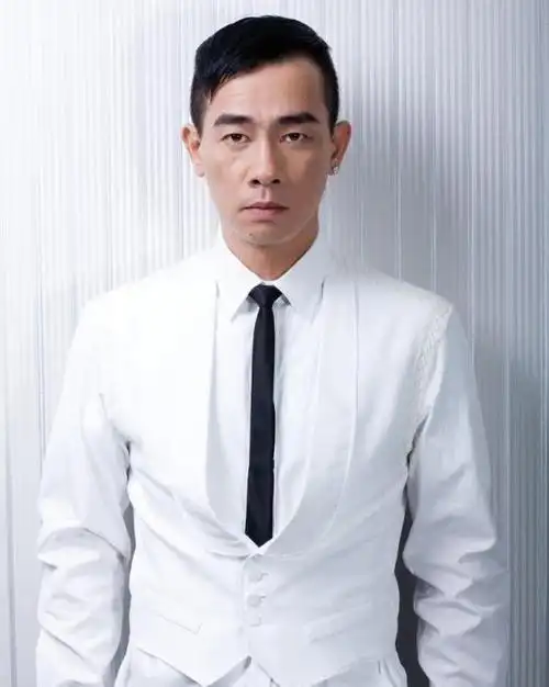 2022年丨陈小春代言费|肖像权授权|肖像代言|合作广告-新城网新闻