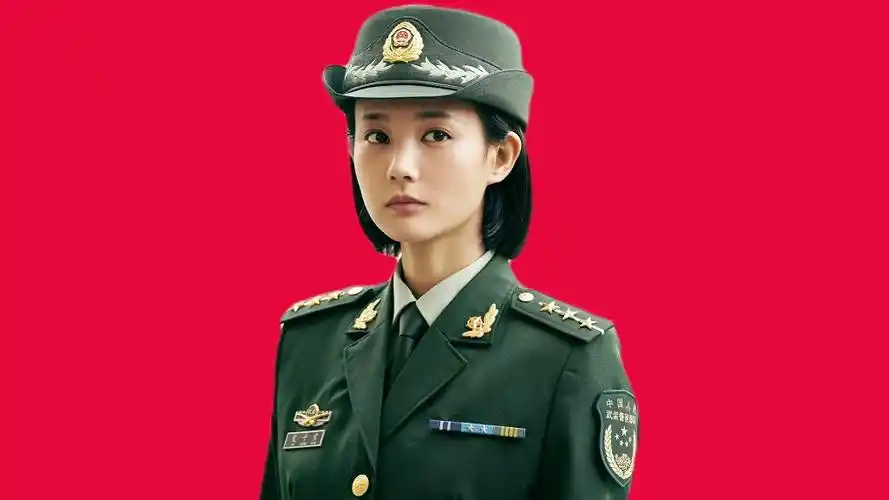 【李一桐】桐哥穿军装的造型真酷,愿祖国繁荣富强,万事顺意.