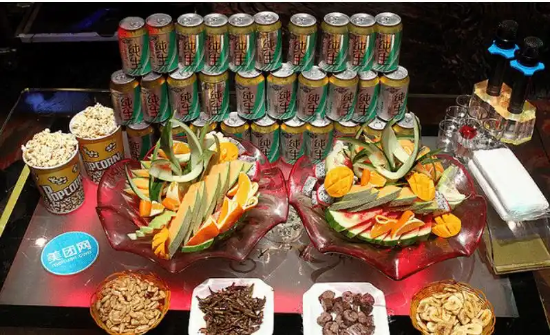 银河国际ktv服务员服务员