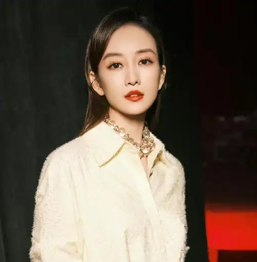 小八卦,《冰雨火》,吴倩刘亦菲,王鸥,徐嘉余|冰雨火|徐嘉余|王鸥_新浪