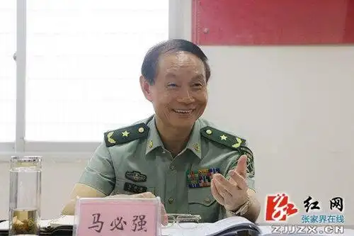 湖南省军区政委马必强深入慈利县指导工作