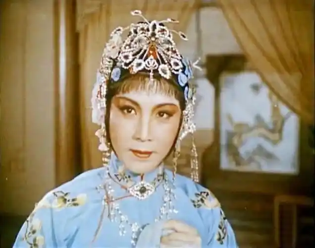 无论是《画中人》中的巧姐,还是《花为媒》中的李月娥,李忆兰给观众的