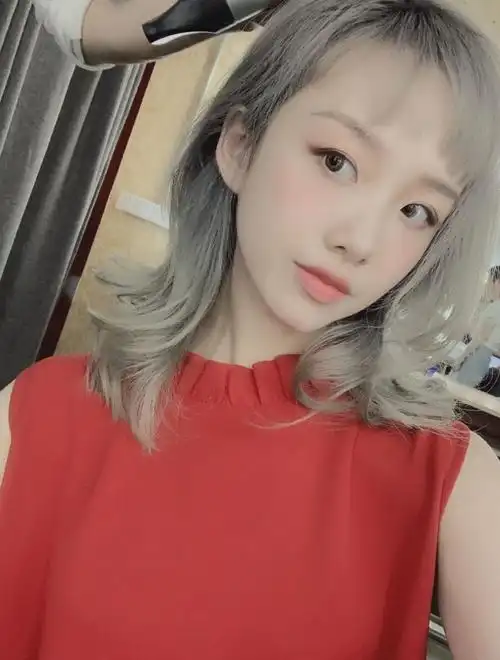 阿沁宣布与刘阳分手!