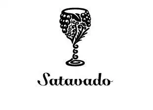 但是徽标没有任何红酒的颜色,却是以红酒酒杯和葡萄的素材结合设计