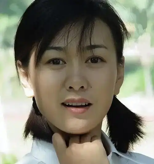 齐欢:曾是年代戏女王,却被困于军人身份,30岁恨嫁,44岁已躺平