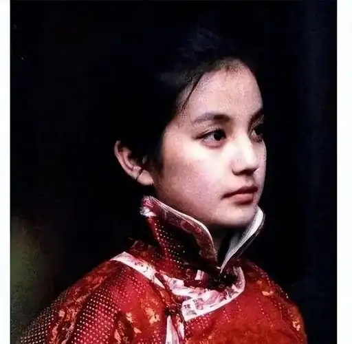 劲爆热搜许家印和赵薇破冰游戏曝光内容真毁三观