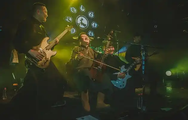 九宝乐队 主唱 阿斯汗