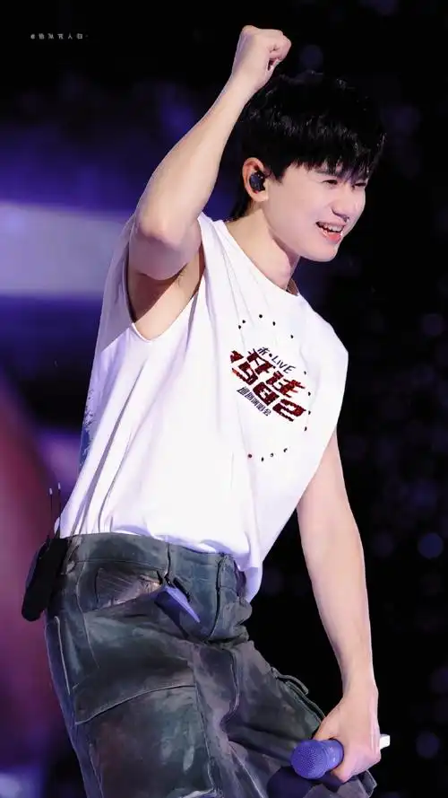 是甜心也是酷哥@张杰  调色/高清壁纸9p|转载请注明出处  #张杰未