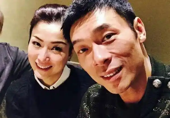 郑秀文真的原谅了许志安,两人恩爱如初,出轨其实不是什么大事?