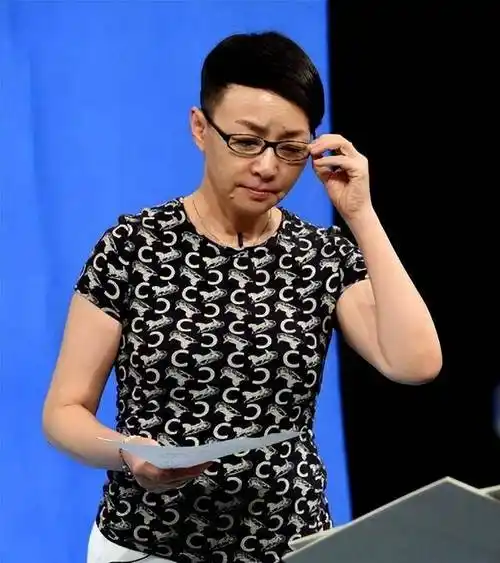 宋丹丹三婚携子嫁豪门,和丈夫前妻成"闺蜜":我知道离婚有多疼