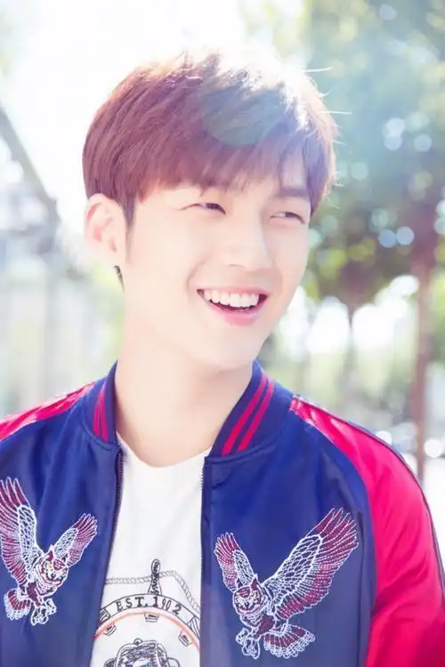 娱乐圈身高超过一米九的男明星,这些大长腿男神你最喜欢谁?