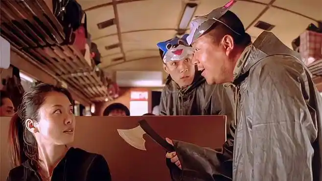 天下无贼:范伟打劫这段,据说整个导演组都笑疯了,看了不下30遍-影视综