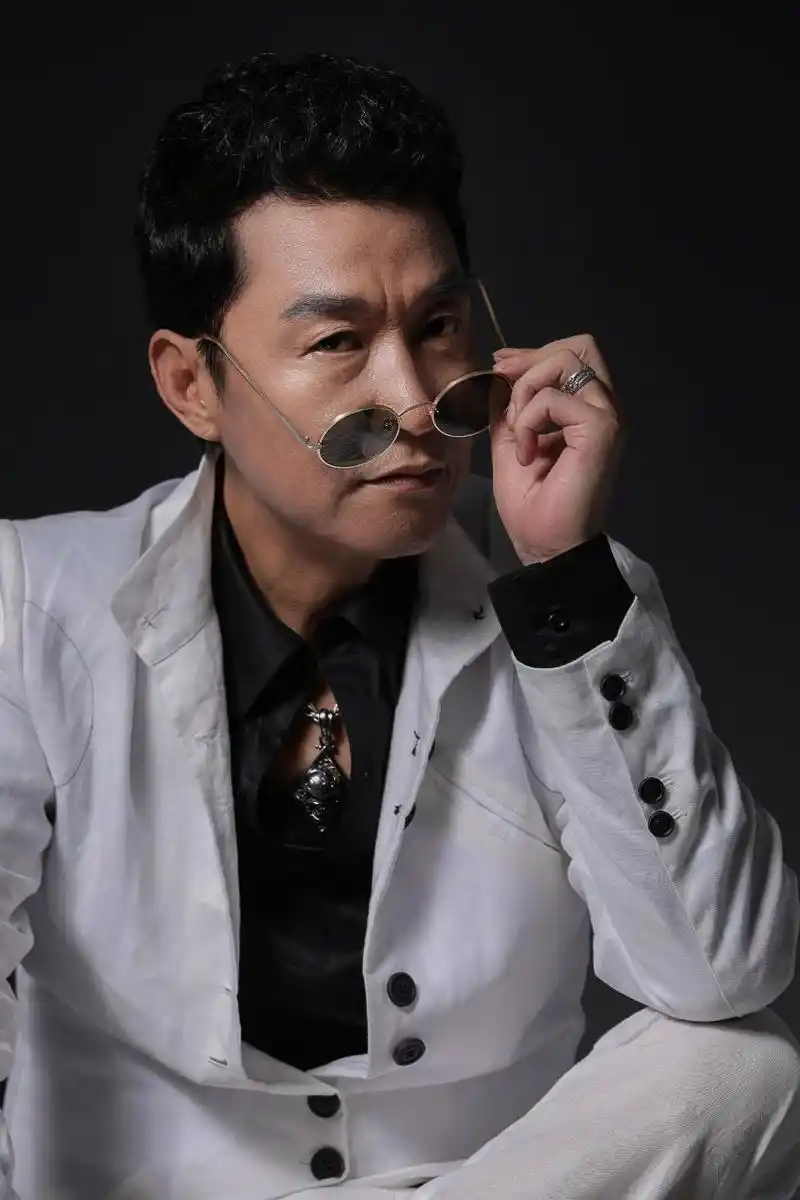 《非对称较量》定档9月20日 赵燕国彰首导悬疑片