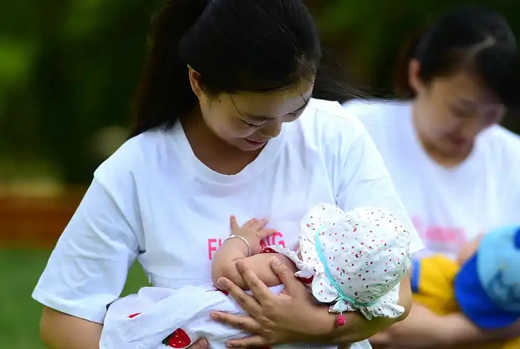新生儿不吃奶怎么回事?这几个原因,新手妈妈不一定知道