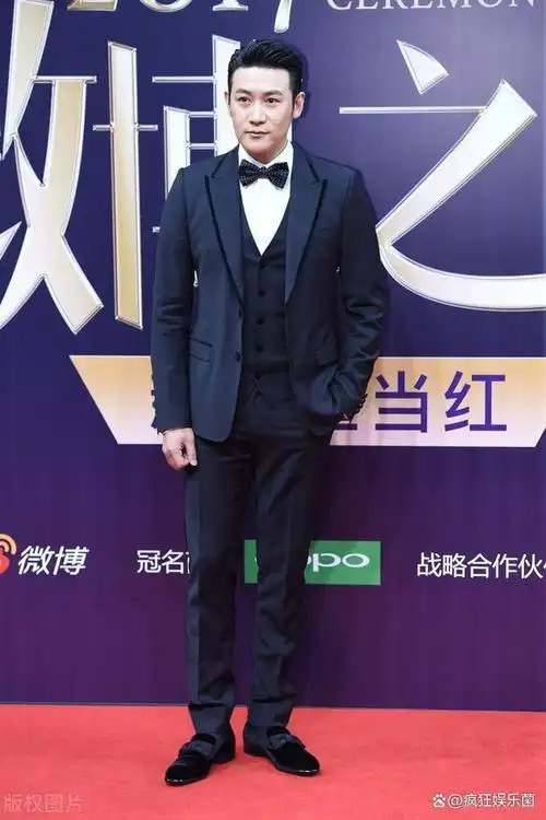 陆毅展示跳舞和唱歌才华,在《披荆斩棘3》舞台引起广泛关注