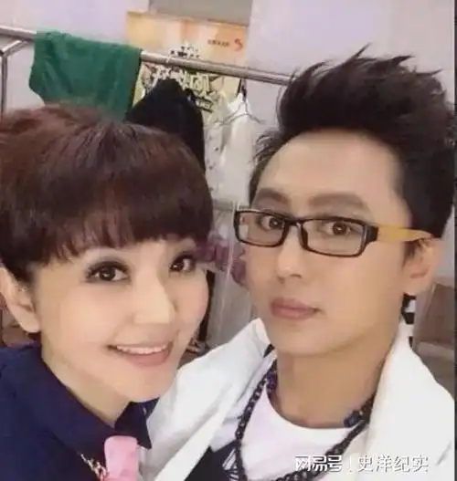 央视主持方琼:结婚20年只生孩子不做饭,副台长丈夫把她宠成宝