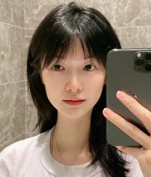 素颜美的女生,这几个特征太明显,30岁也不显老,被称"冻龄女"