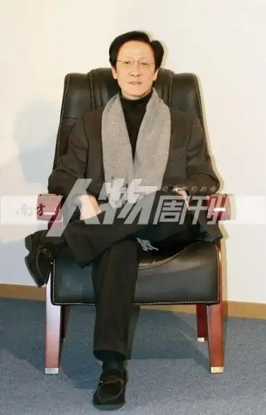 向华胜靠借高利贷入行曾仅花80万签下周润发