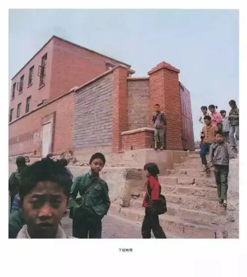 老照片 组图曝光!日本摄影师"偷拍"80年代中国小孩,看完笑中带泪