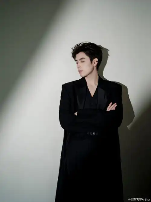 陈飞宇 光影西装大片