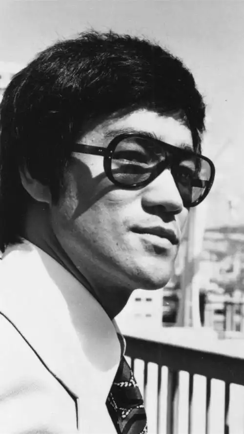 李小龙黑白帅气旧照