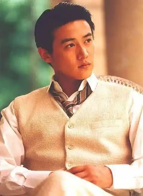 当年的陆毅,火到婚礼都不敢办,赵宝刚求他拍戏,如今却无人问津_妻子