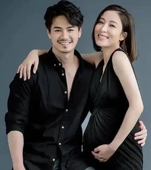 今终于诞下一女_罗仲谦_傅颖_时候