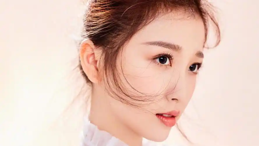 可爱的萌女明星(十大呆萌可爱女明星)