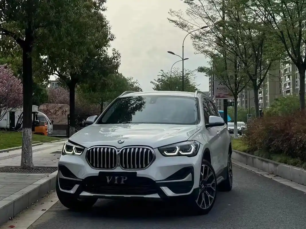 2022款宝马x1 x drve 25li尊享 排量2.0t