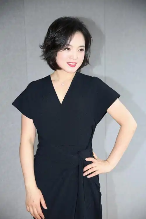 歌手白雪:7次登上春晚,嫁富商淡出歌坛,离异后收获完美爱情