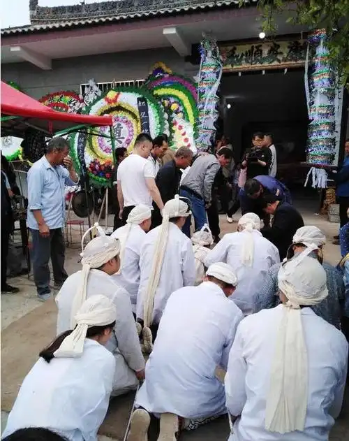 办丧事的时候,哪些人需要穿孝鞋?要穿到什么时候?你真的了解吗