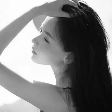 失恋伤感头像女