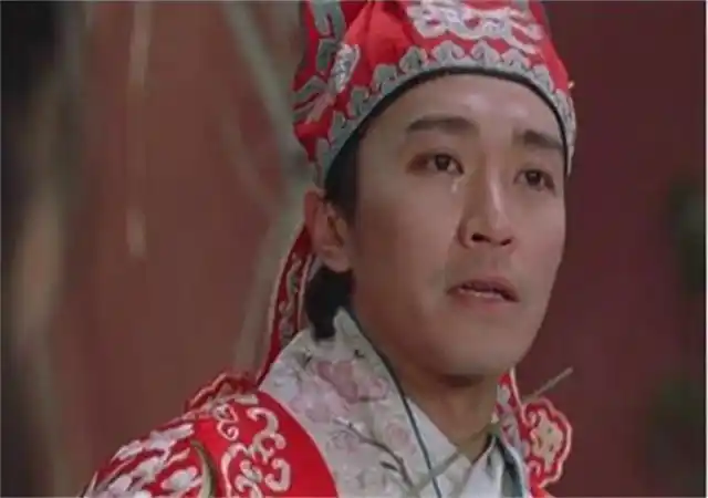 今天我来聊影响我们几代人的星爷,他每一部戏既搞笑又感动,感到流泪