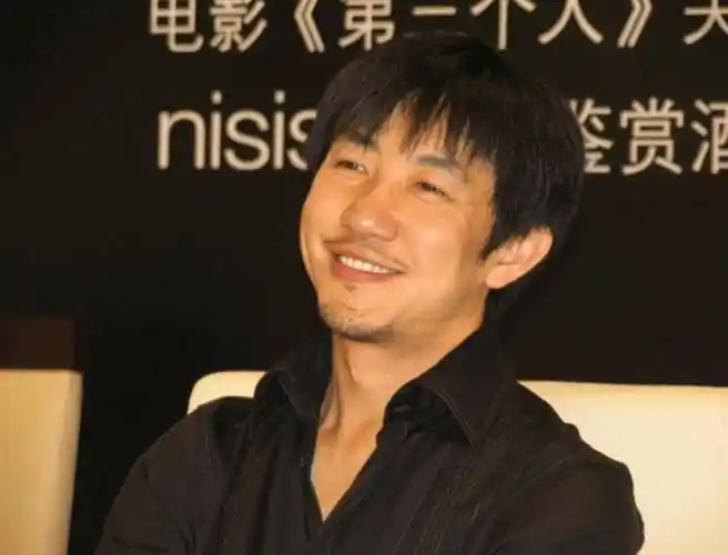 爆出与鄢颇离婚真相,难怪李小冉也被抛弃_孙东海_成就_事业