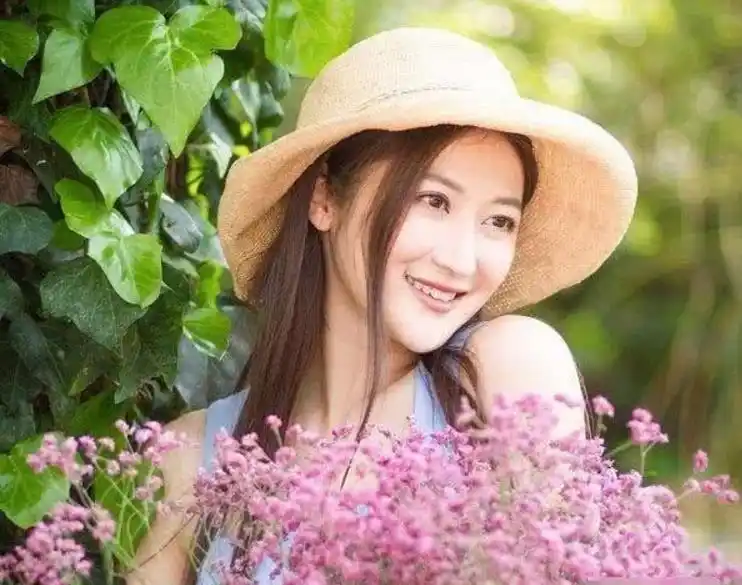 她是朱一龙绯闻女友,出道多年火不起来,今因演技太好被网友讨伐