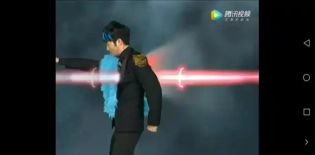 (化为能量注入到索雷伊圣剑里面) 暗黑大帝(后退